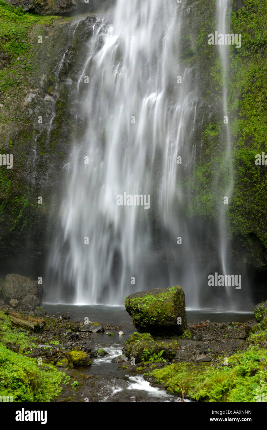 Cascade into a pool Stock Photo Alamy