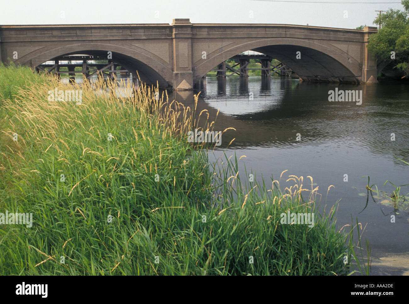 Mississippi river water bridge hi-res stock photography and images - Alamy