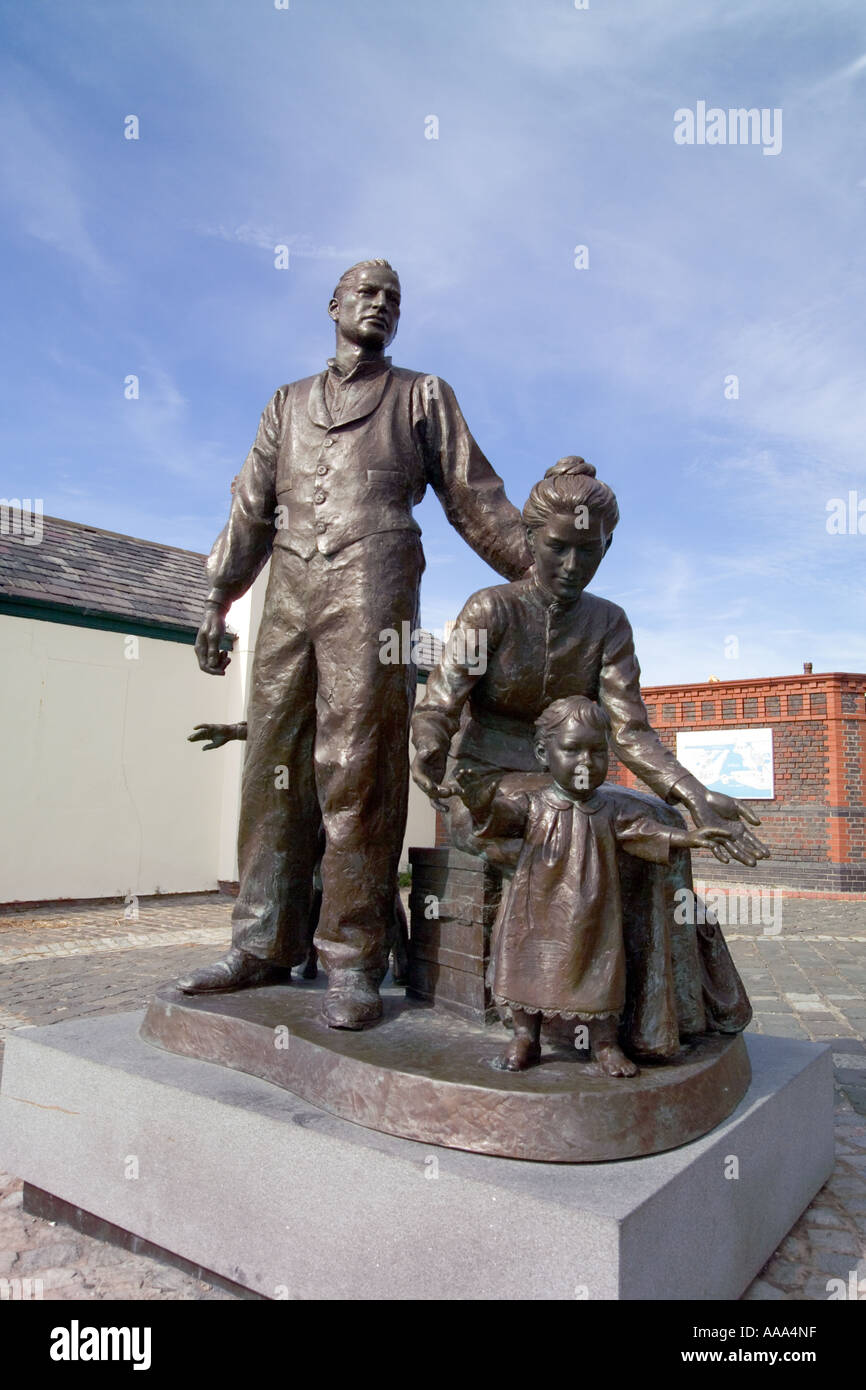 Sea Trek bronze sculpture by Sandy Smith on Riverside Walk,Museum of