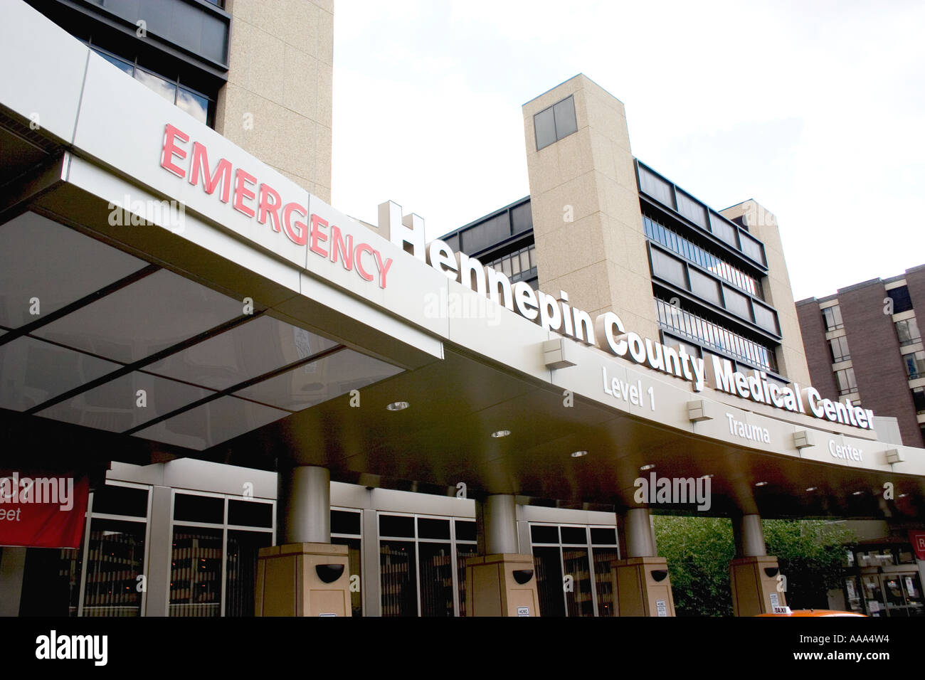 Hennepin County Medical Center emergency entrance. Minneapolis Minnesota MN USA Stock Photo