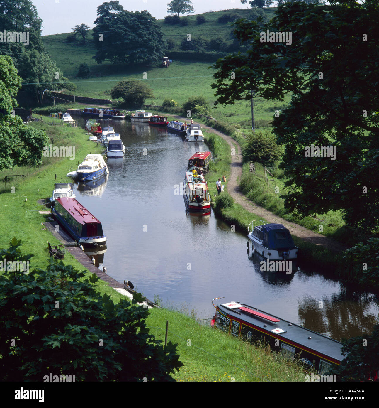 The Leeds and Liverpool Canal at East Marton Yorkshire Stock Photo Alamy