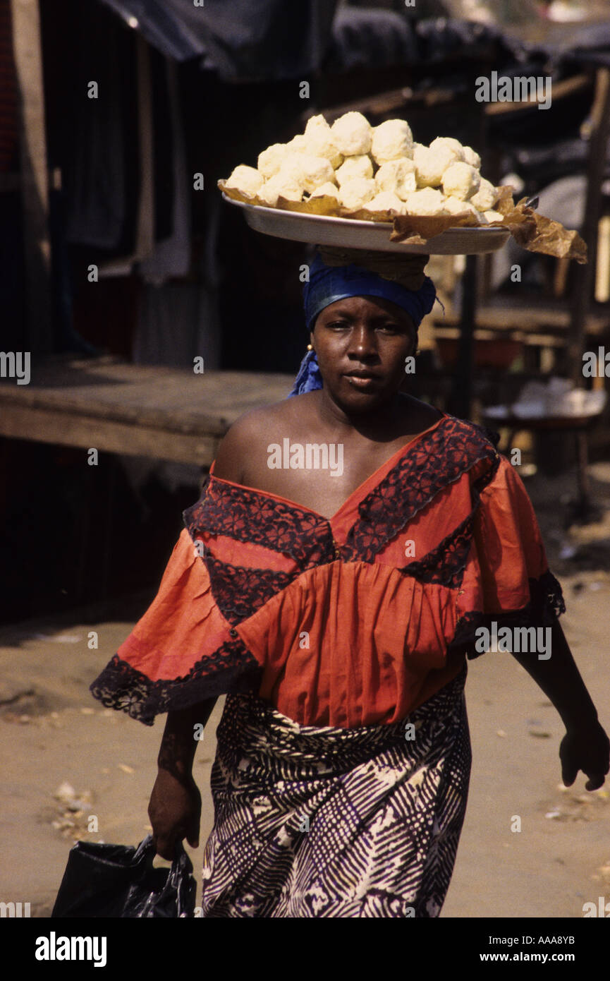 Ivorian dress hi-res stock photography and images - Alamy