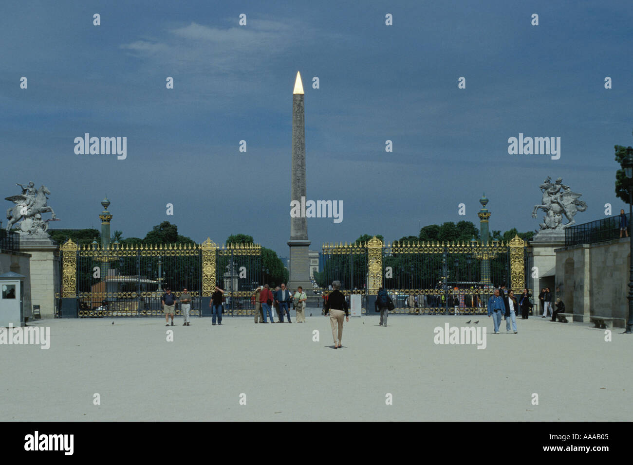 Entrance place de la concorde hi-res stock photography and images - Alamy