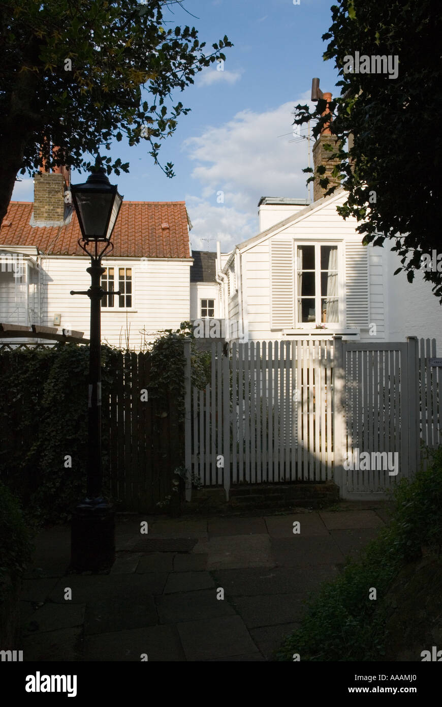 Cottage in hampstead hires stock photography and images Alamy