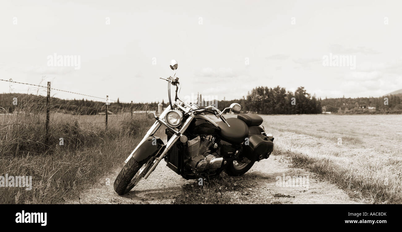 Old fashioned black white road hi-res stock photography and images - Alamy