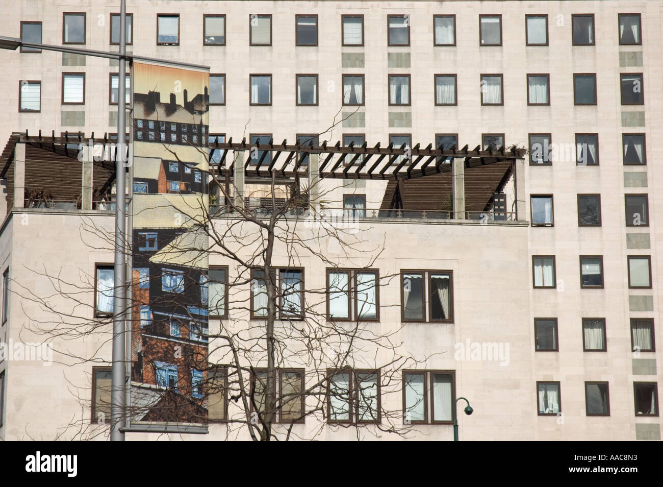 South bank flats hires stock photography and images Alamy