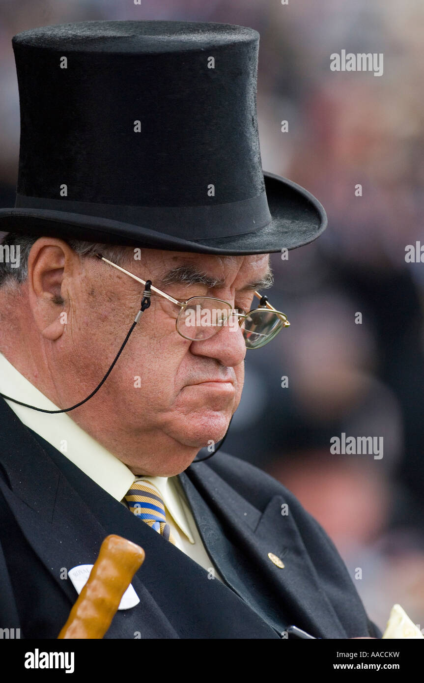 Gentleman in Formal attire at Royal Ascot Stock Photo Alamy