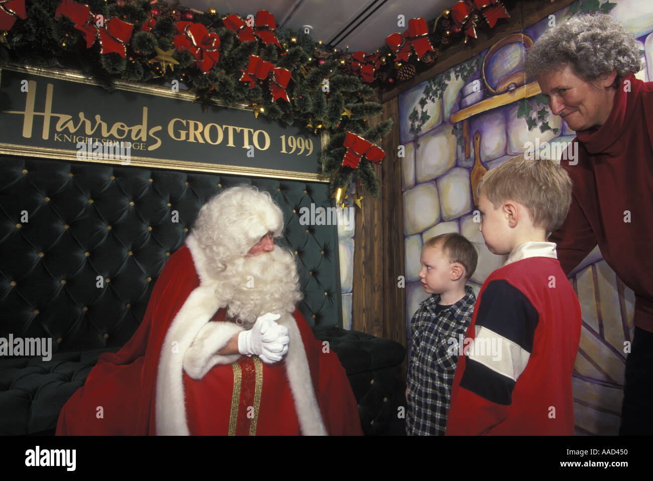 Father christmas harrods 2025