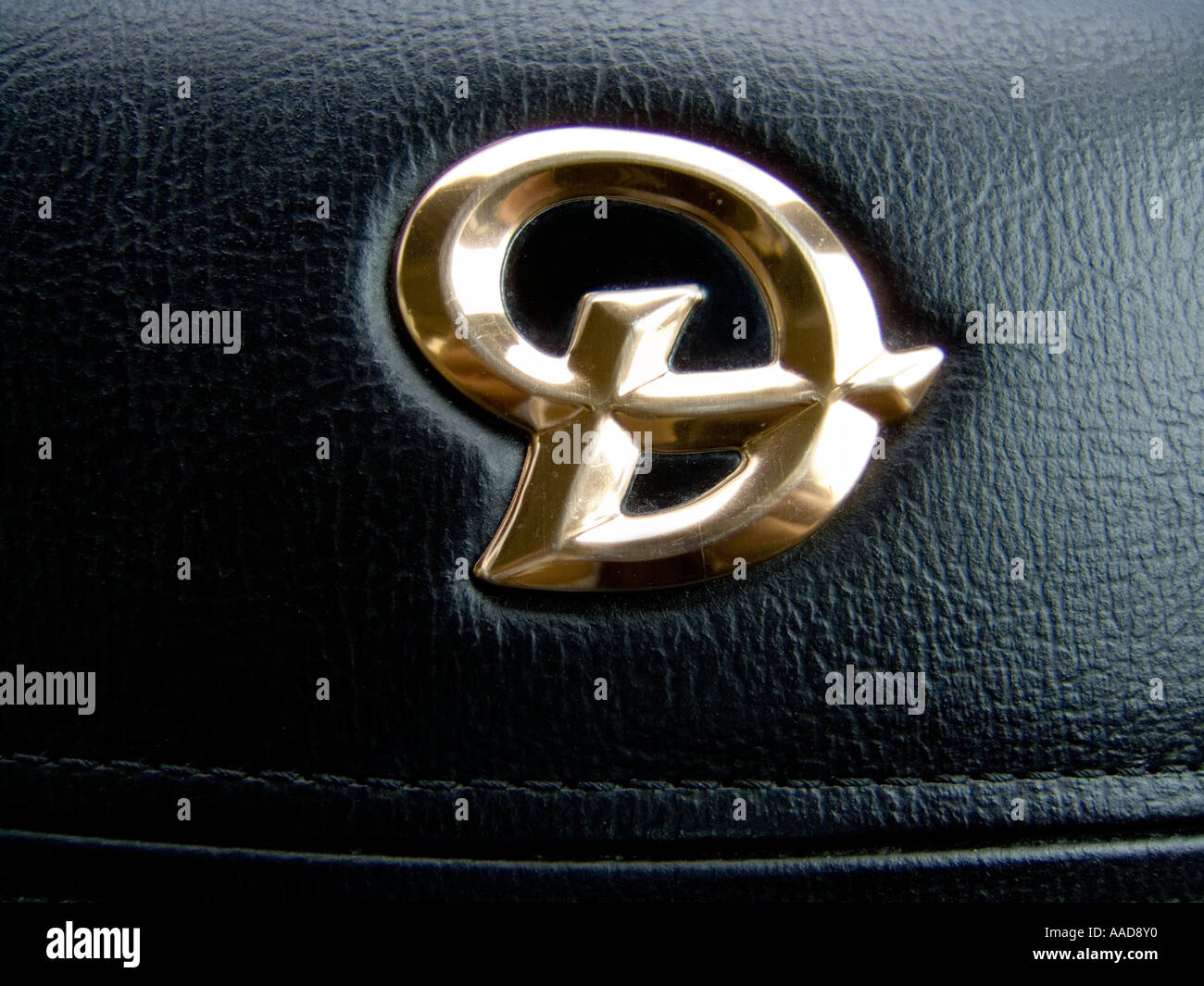 Jaguar steering sale wheel emblem