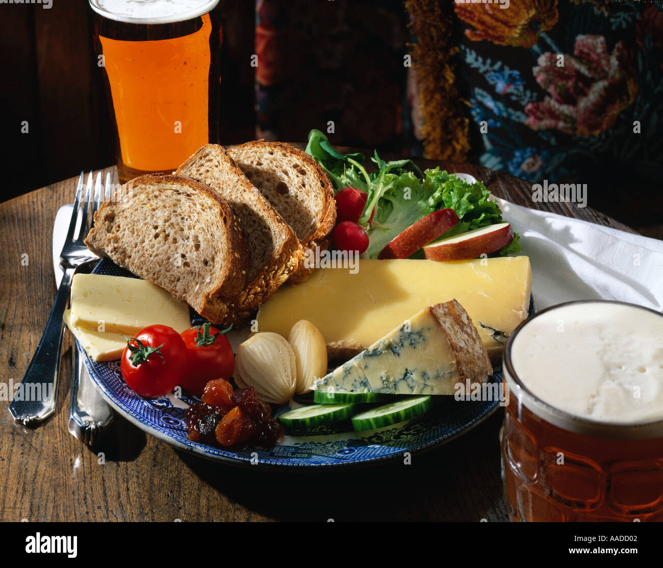 Ploughman's lunch beer hires stock photography and images Alamy