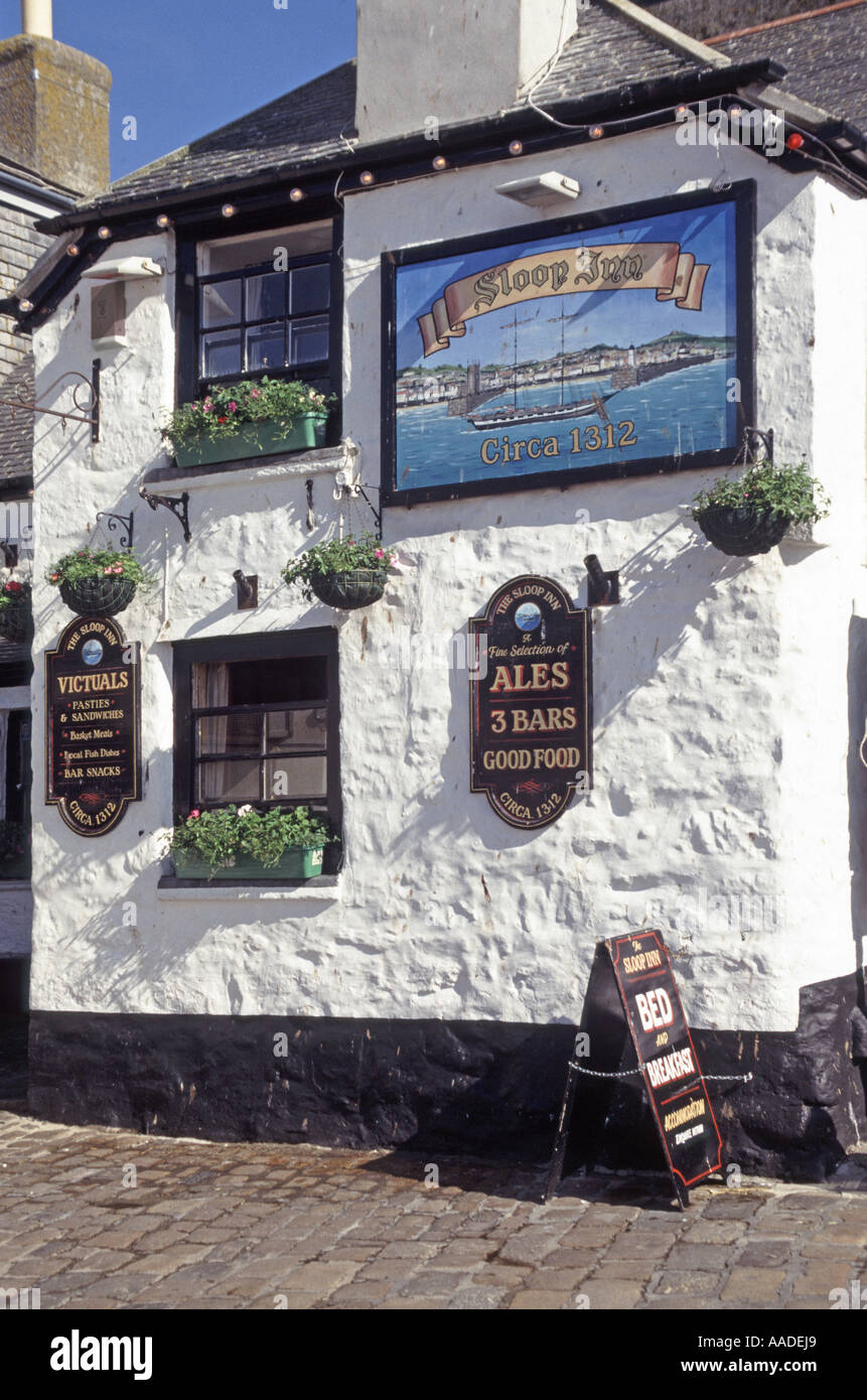 Sloop Inn View back to popular seaside resort town hi-res stock photography and ...
