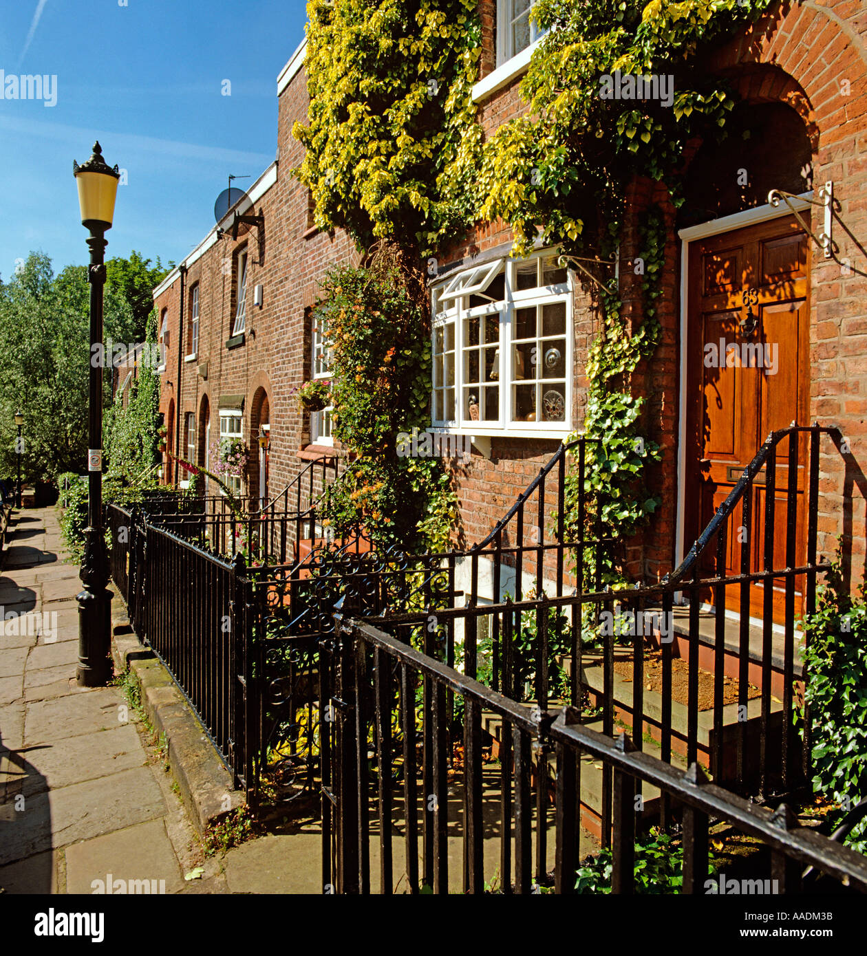 Cheshire Stockport Heaton Mersey Vale Close terraced houses Stock Photo