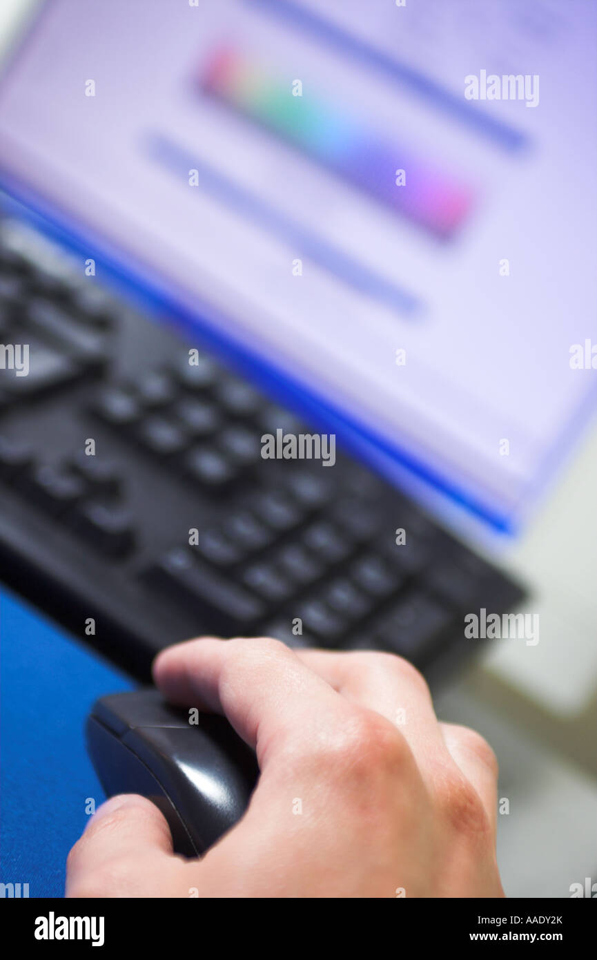 Desk computer screen mouse hi-res stock photography and images - Alamy
