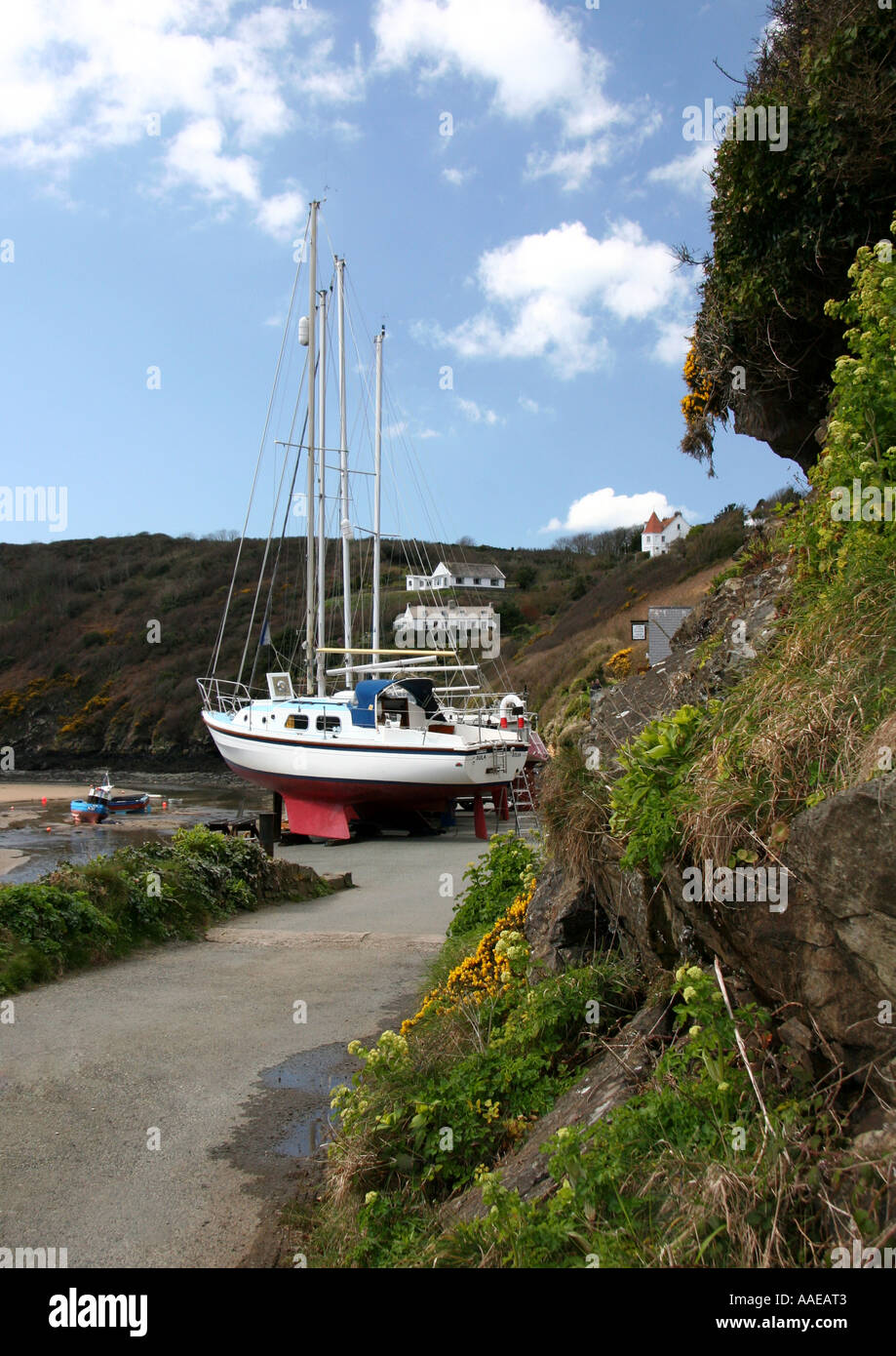 Solva yacht hi-res stock photography and images - Alamy