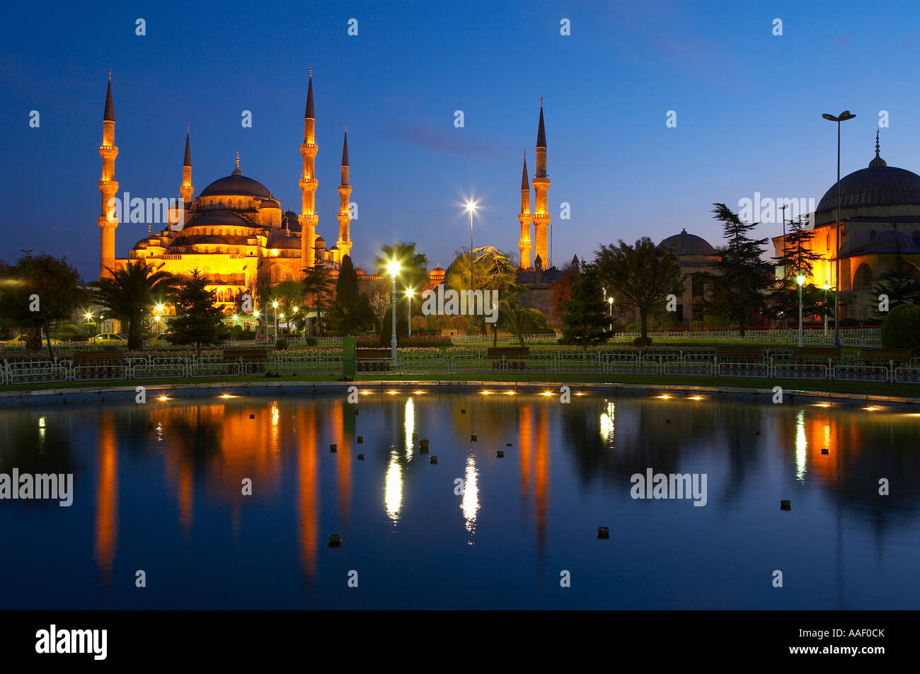 the Blue Mosque at night Sultanahmet Istanbul Turkey Stock Photo - Alamy