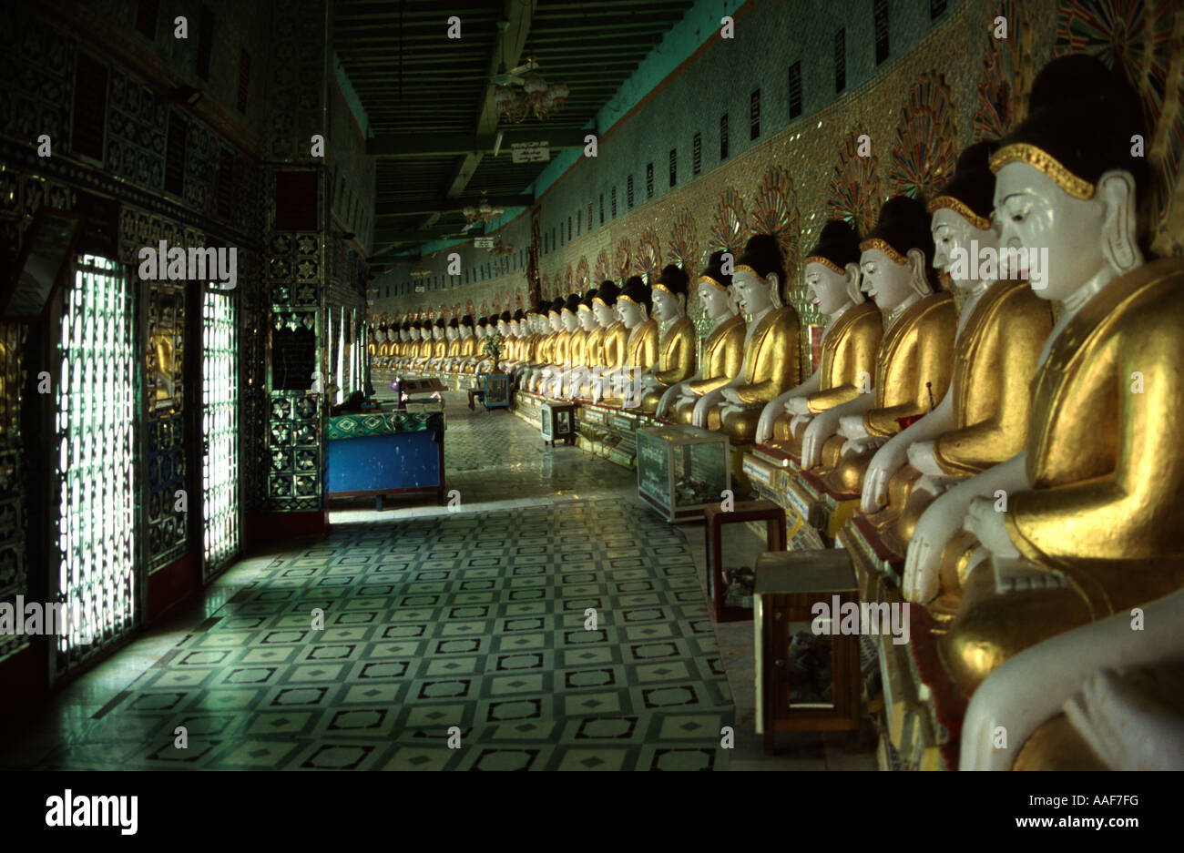 Umin Thonze pagoda Sagaing Myanmar Stock Photo - Alamy