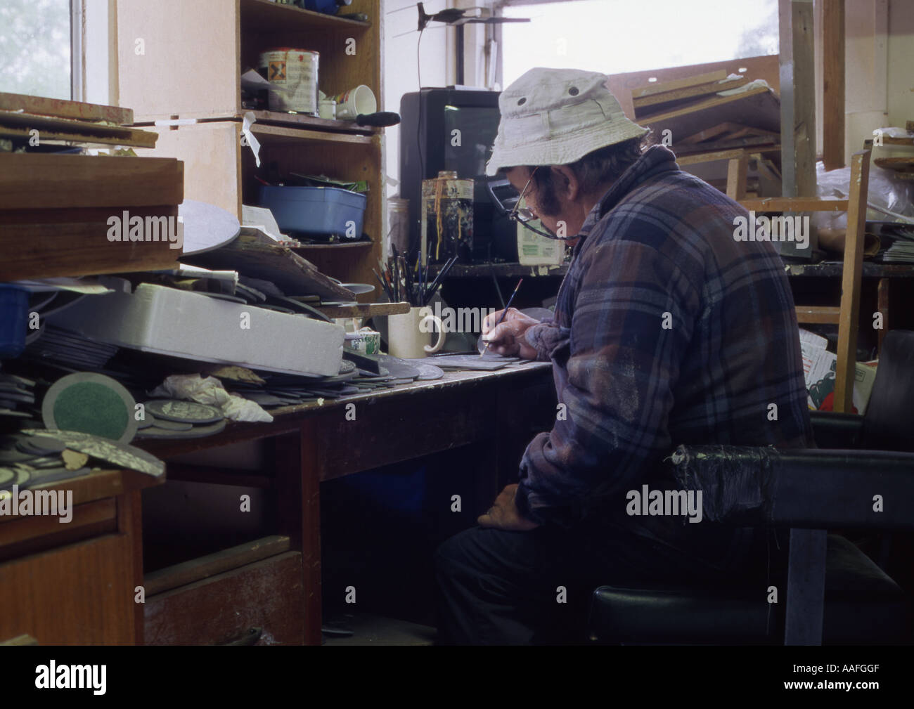 Lonely old man painting hi-res stock photography and images - Alamy