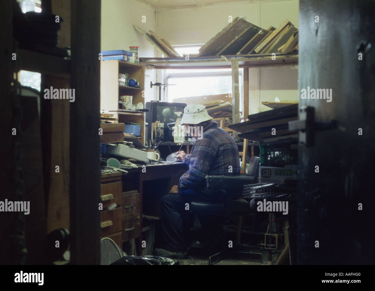 Lonely old man painting hi-res stock photography and images - Alamy