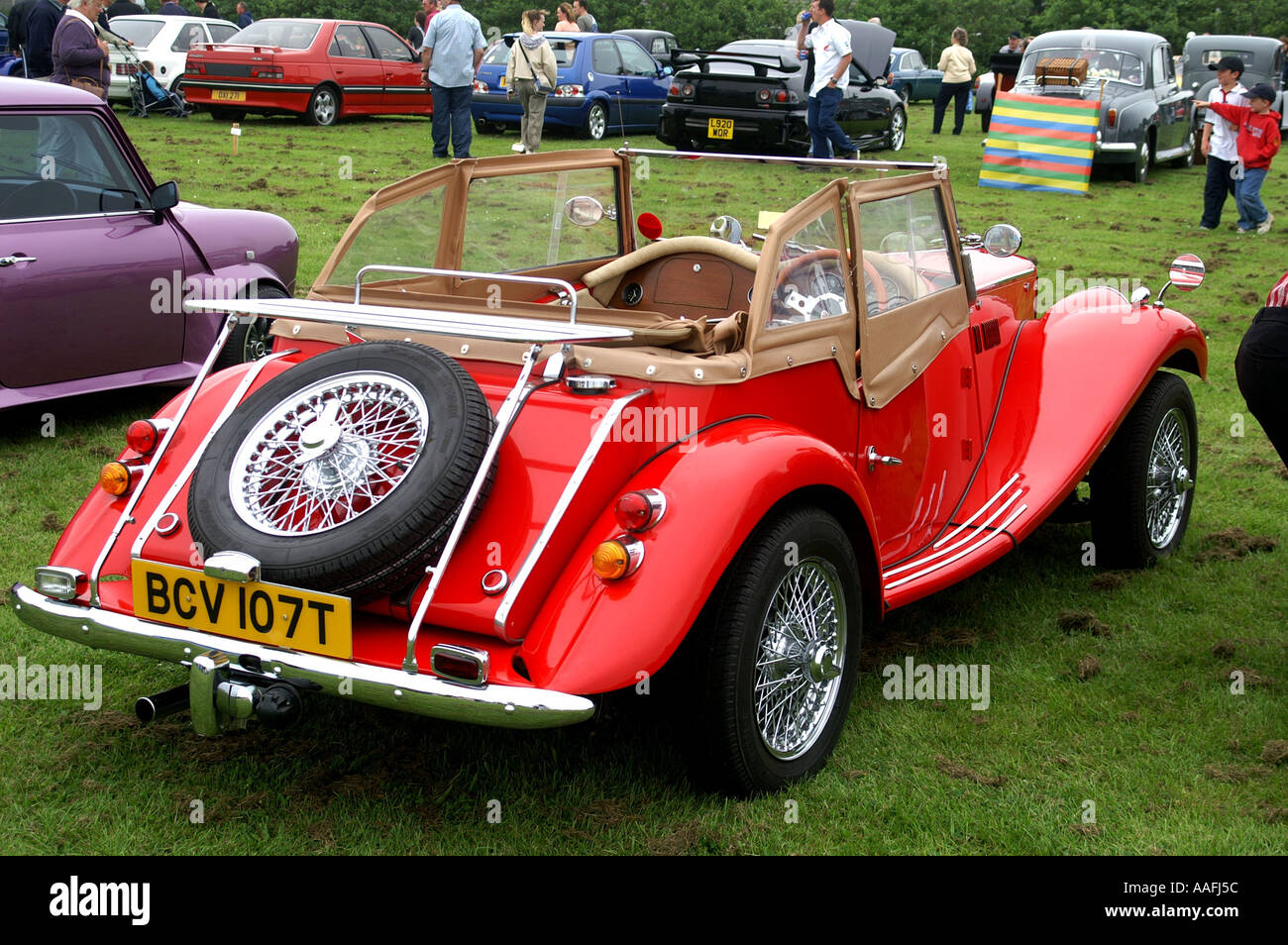 Morris Garages Cars High Resolution Stock Photography and Images Alamy