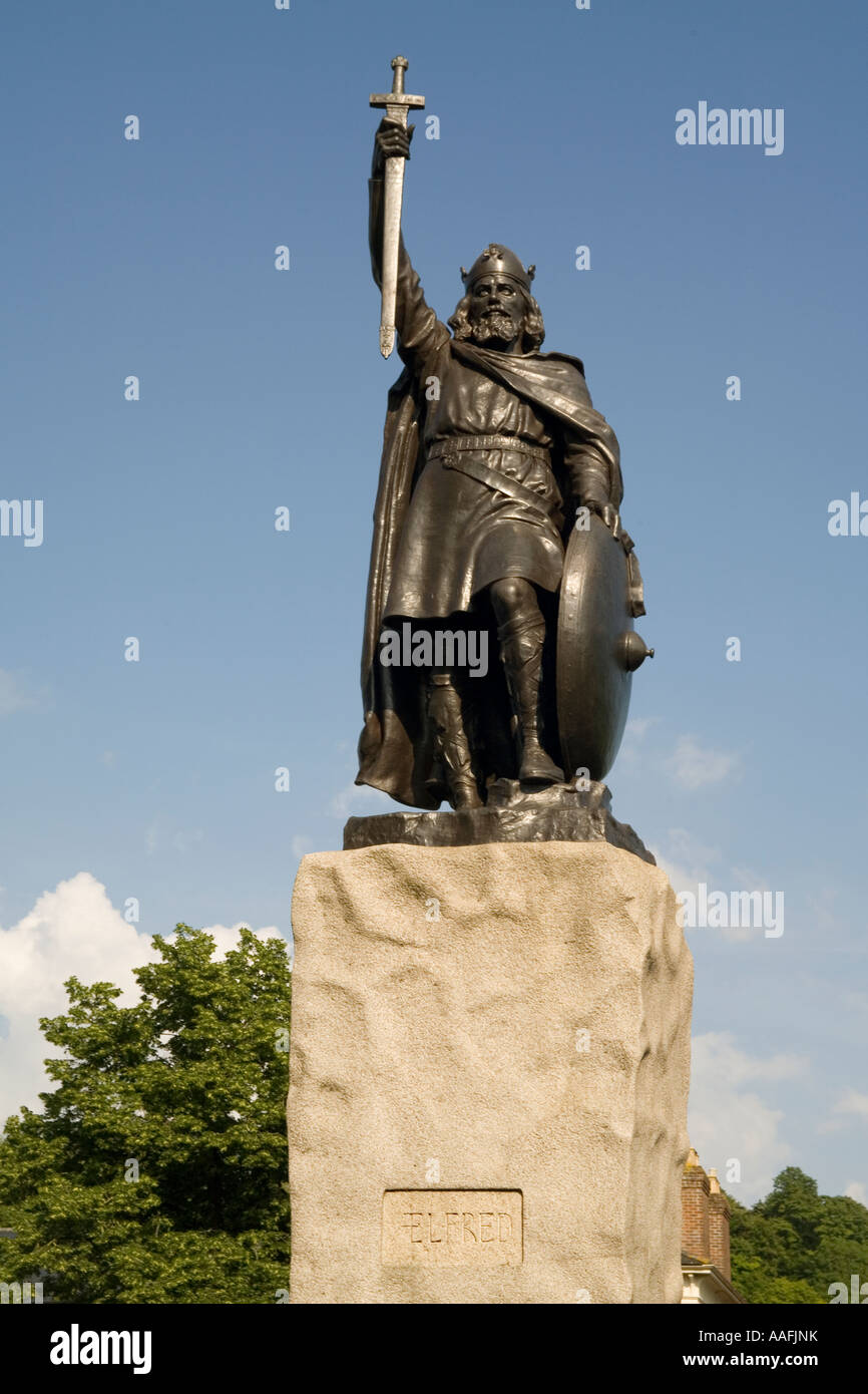 England. hampshire. Winchester Alfred the Great statue Stock Photo