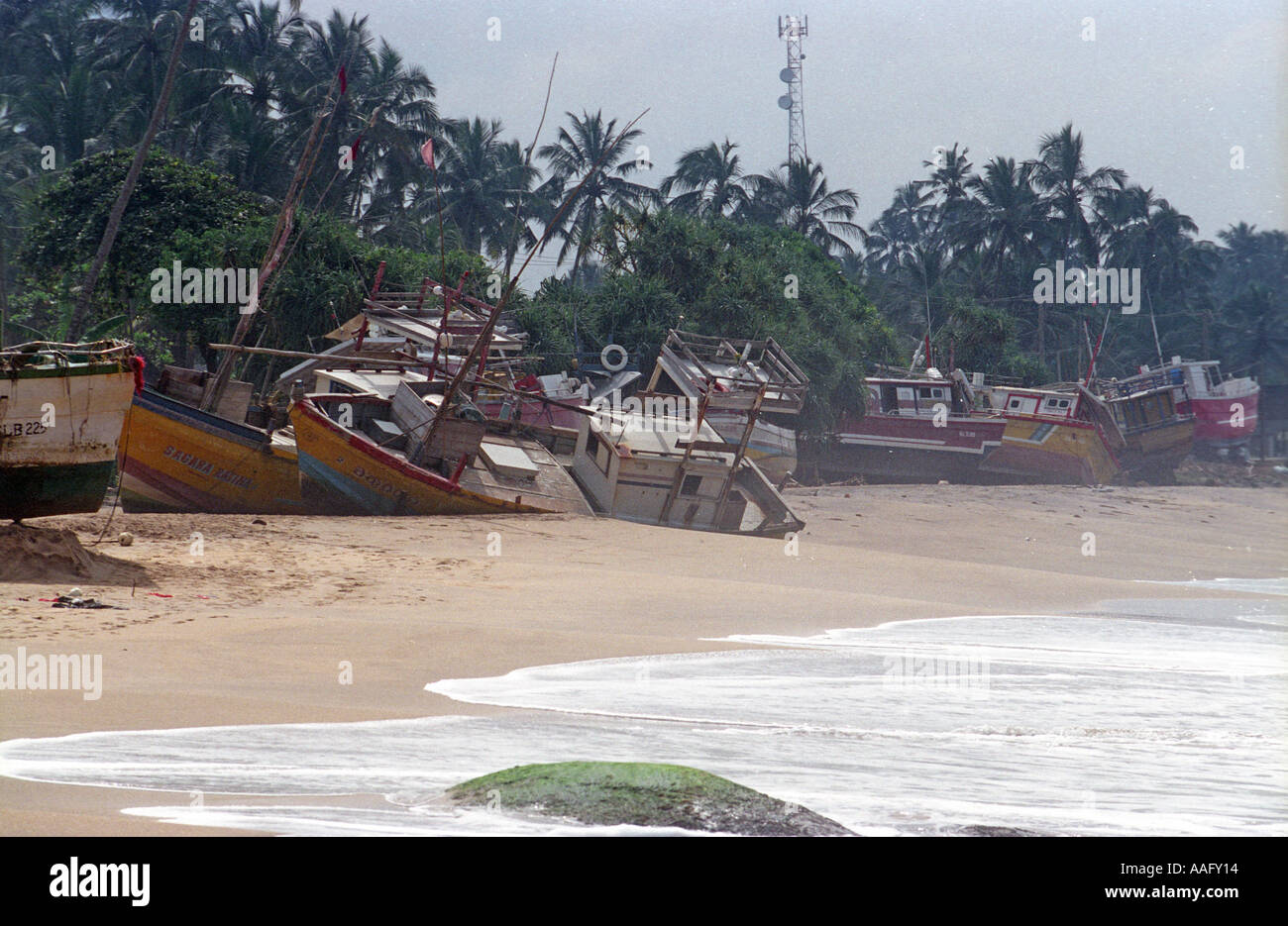 Images from the aftermath of the boxing day tsunami in Sri Lanka on the