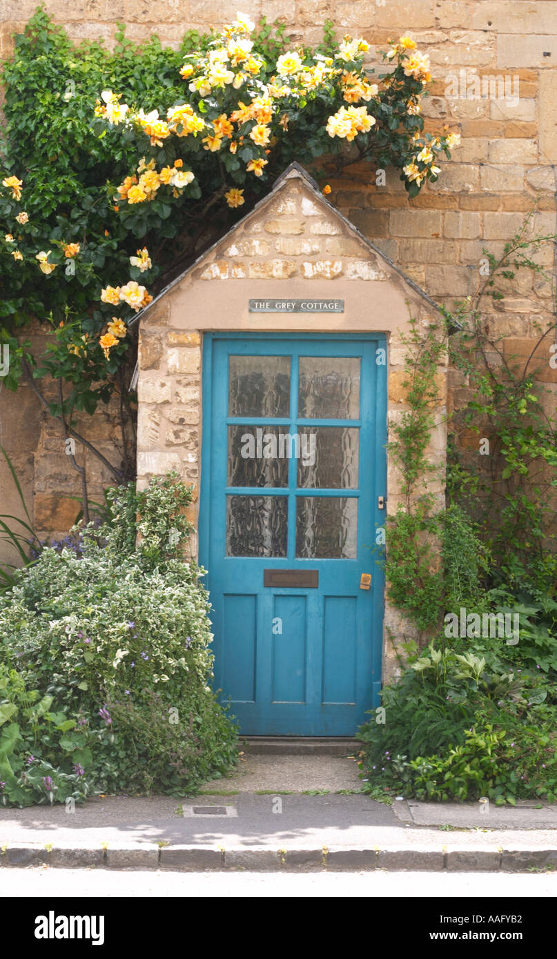 Blue Wooden Cottage Door In Moreton In Marsh Gloucestershire Stock