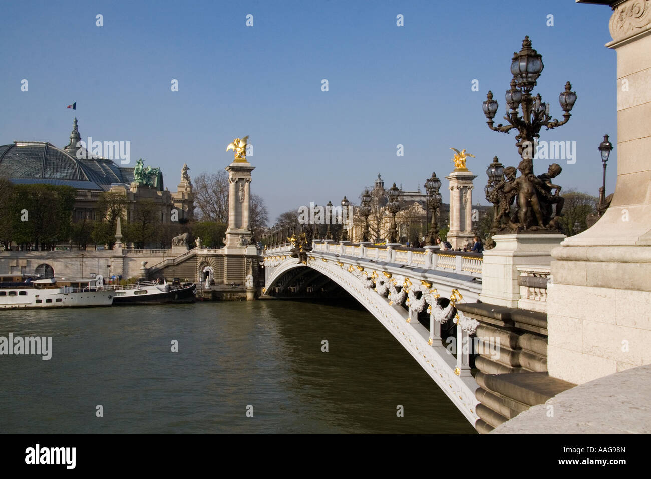 Pont alexandre iii view hi-res stock photography and images - Alamy