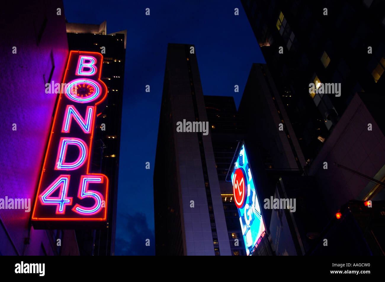 The Illuminated Sign For The Bond 45 Restaurant In Times Square Stock The illuminated sign for the bond 45 restaurant in times square stock