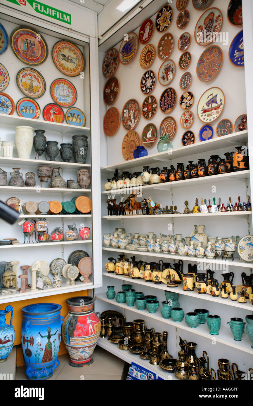 plates, vases and other articles in a souvenir shop near Knossos on Stock Photo: 12624909 - Alamy