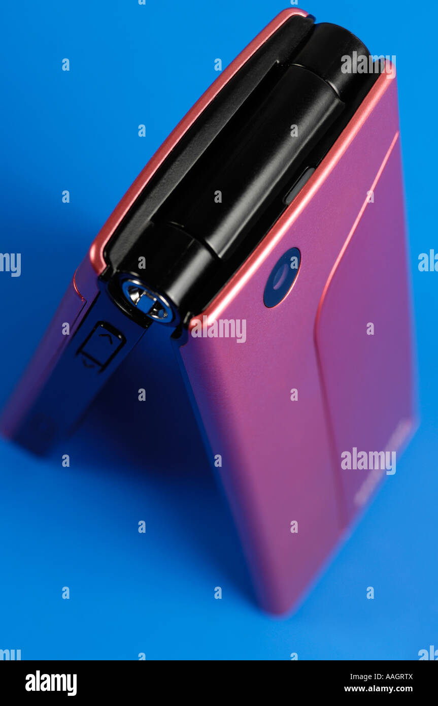 Clamshell phone hires stock photography and images Alamy