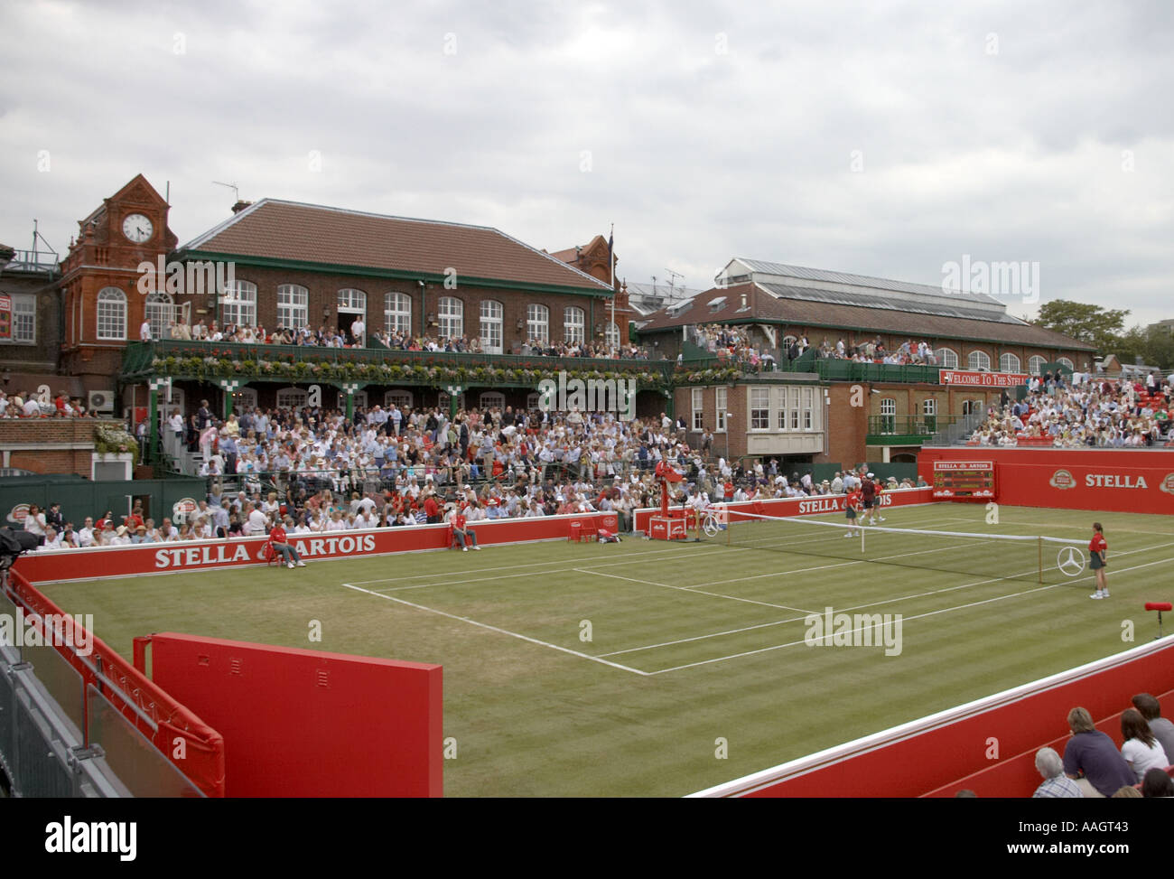 Stella Artois Queens Club tennis centre court and pavilion Stock Photo -  Alamy