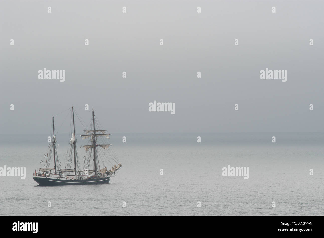 Traditional wooden three masted ship hi-res stock photography and ...