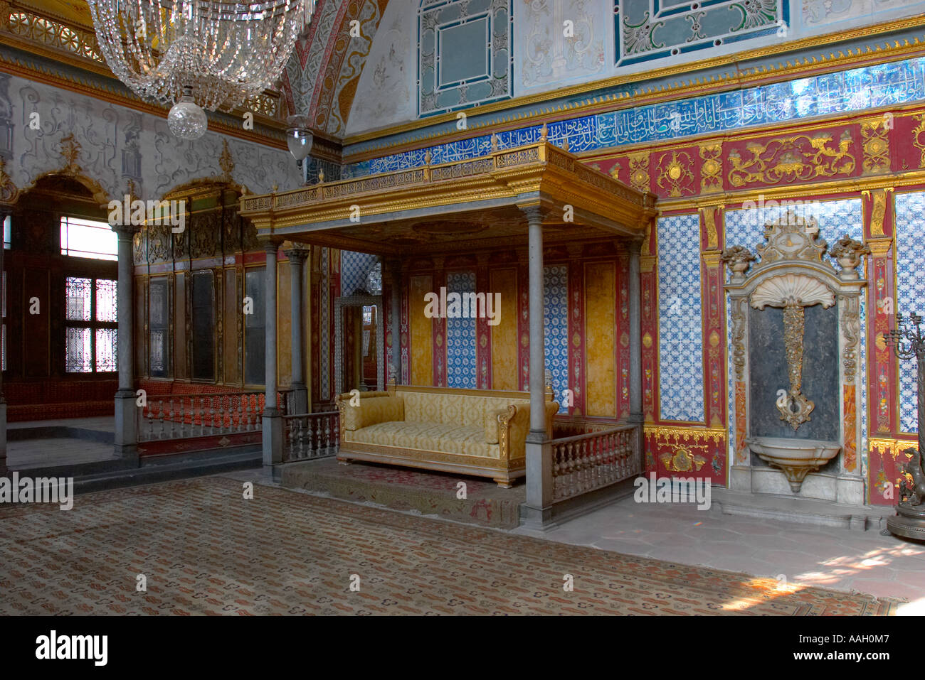 View of the Sultan Room Topkapi Palace Istanbul Stock Photo Alamy
