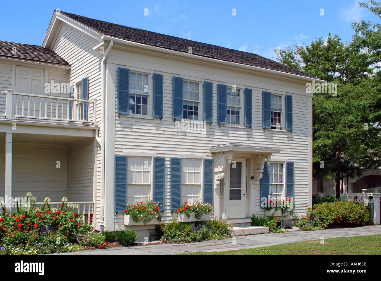 Traditional clapboard house in Mystic Seaport Connecticut CT USA Stock Photo Alamy