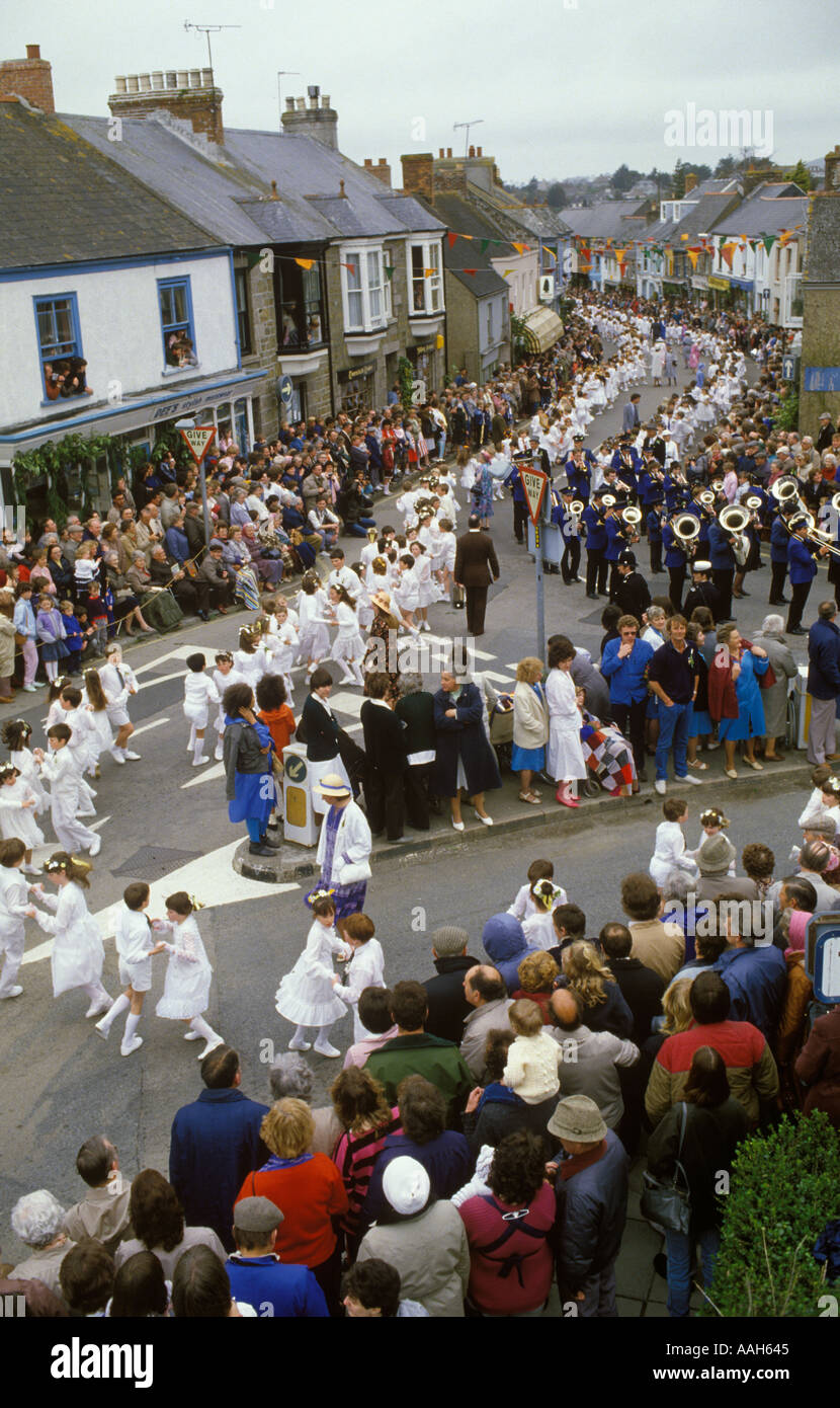 [Helston Furry dance] Children dance Helston Cornwall England Flora