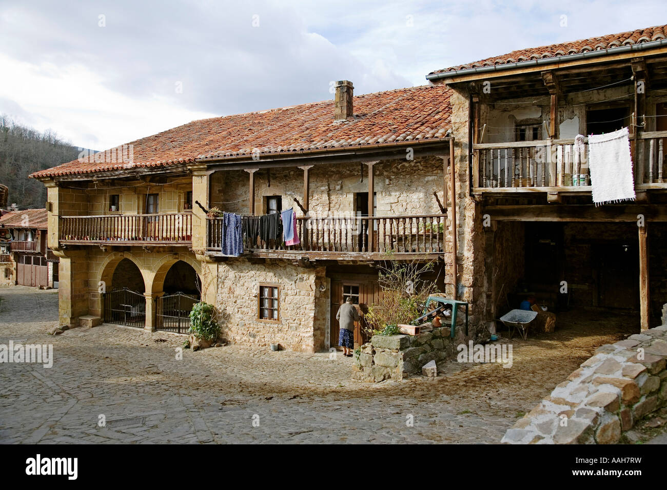 Casa montañesa hi-res stock photography and images - Alamy