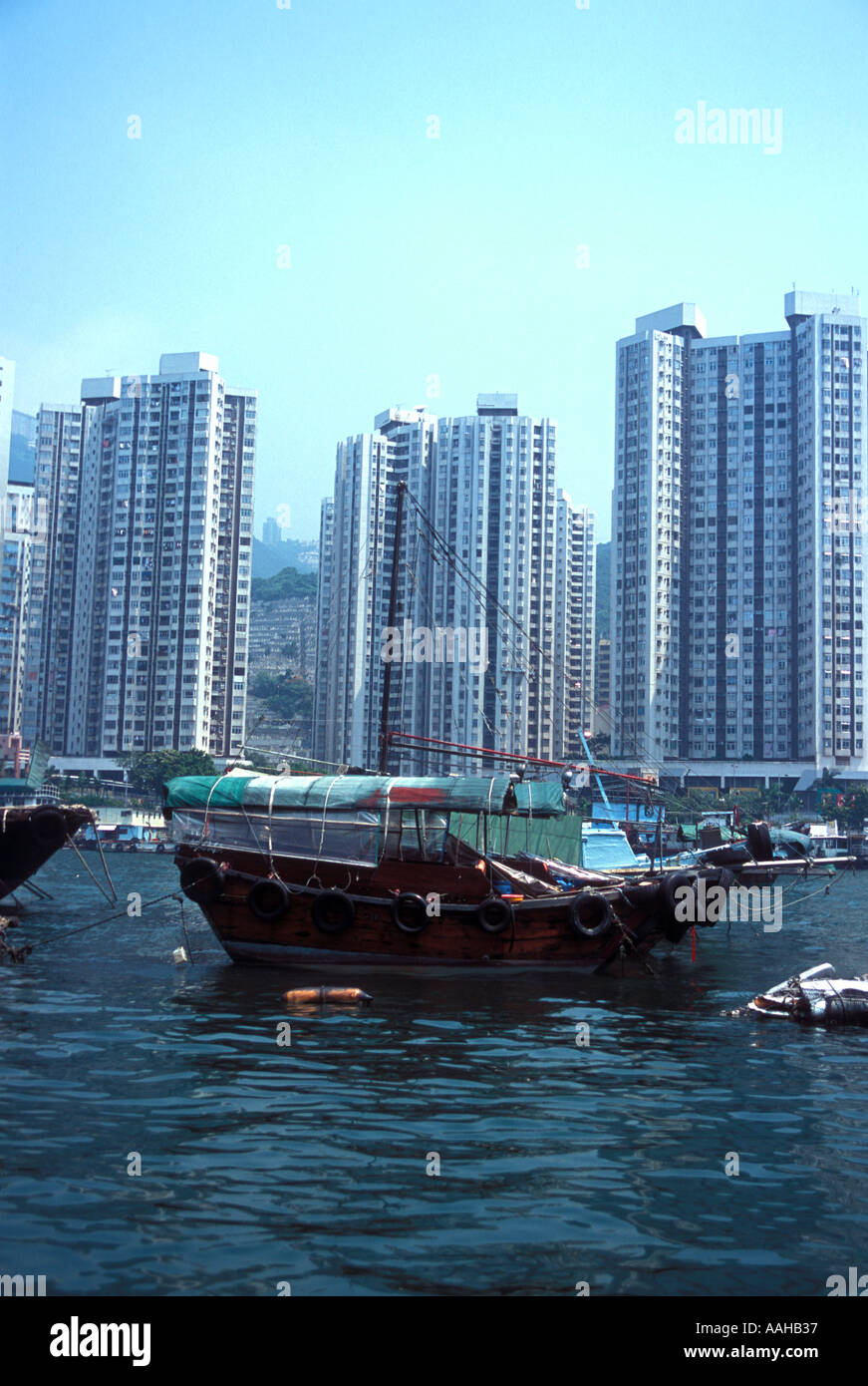 Chinese junk boat hi-res stock photography and images - Alamy