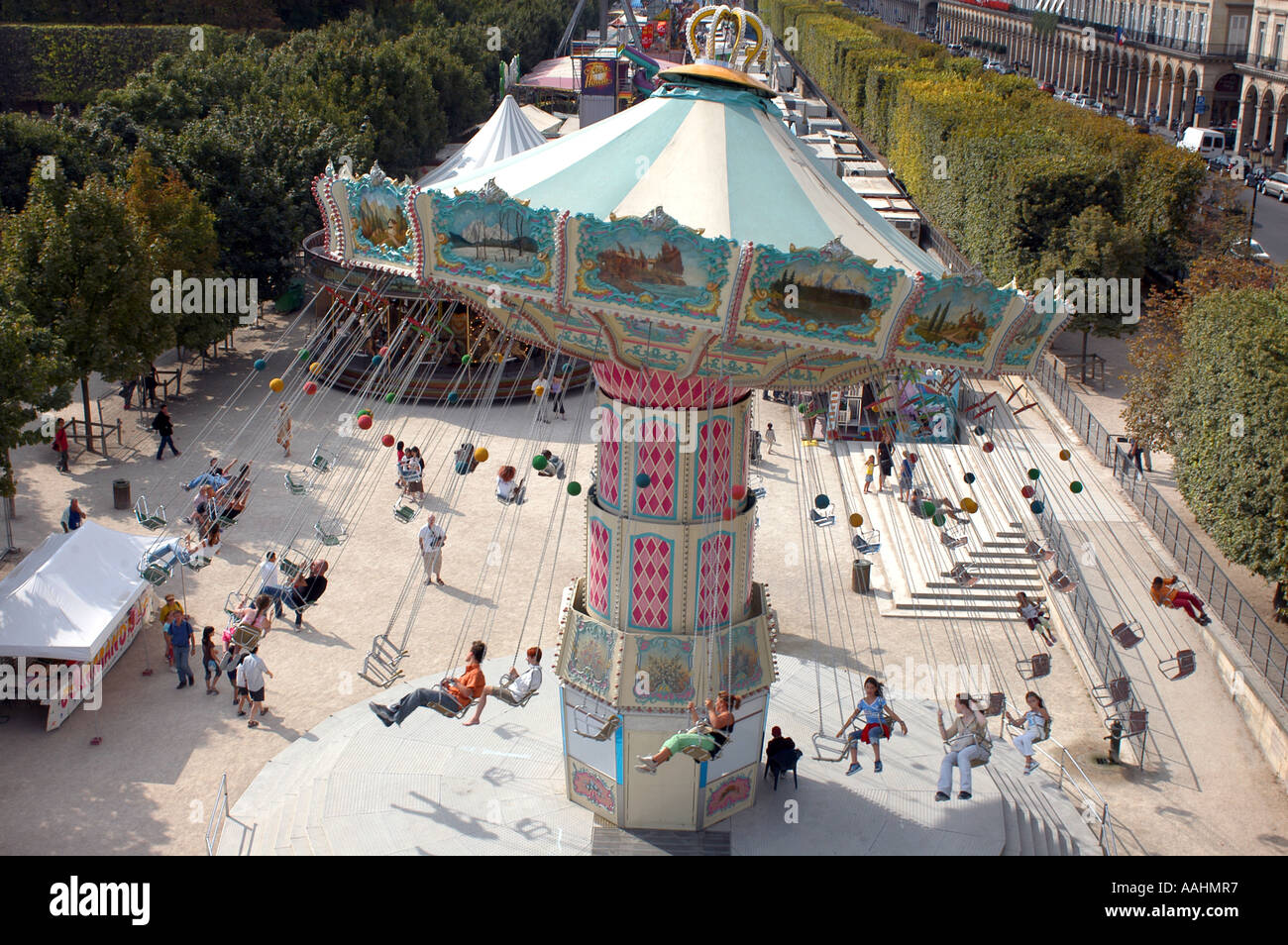 Paris fairground ride hi-res stock photography and images - Alamy