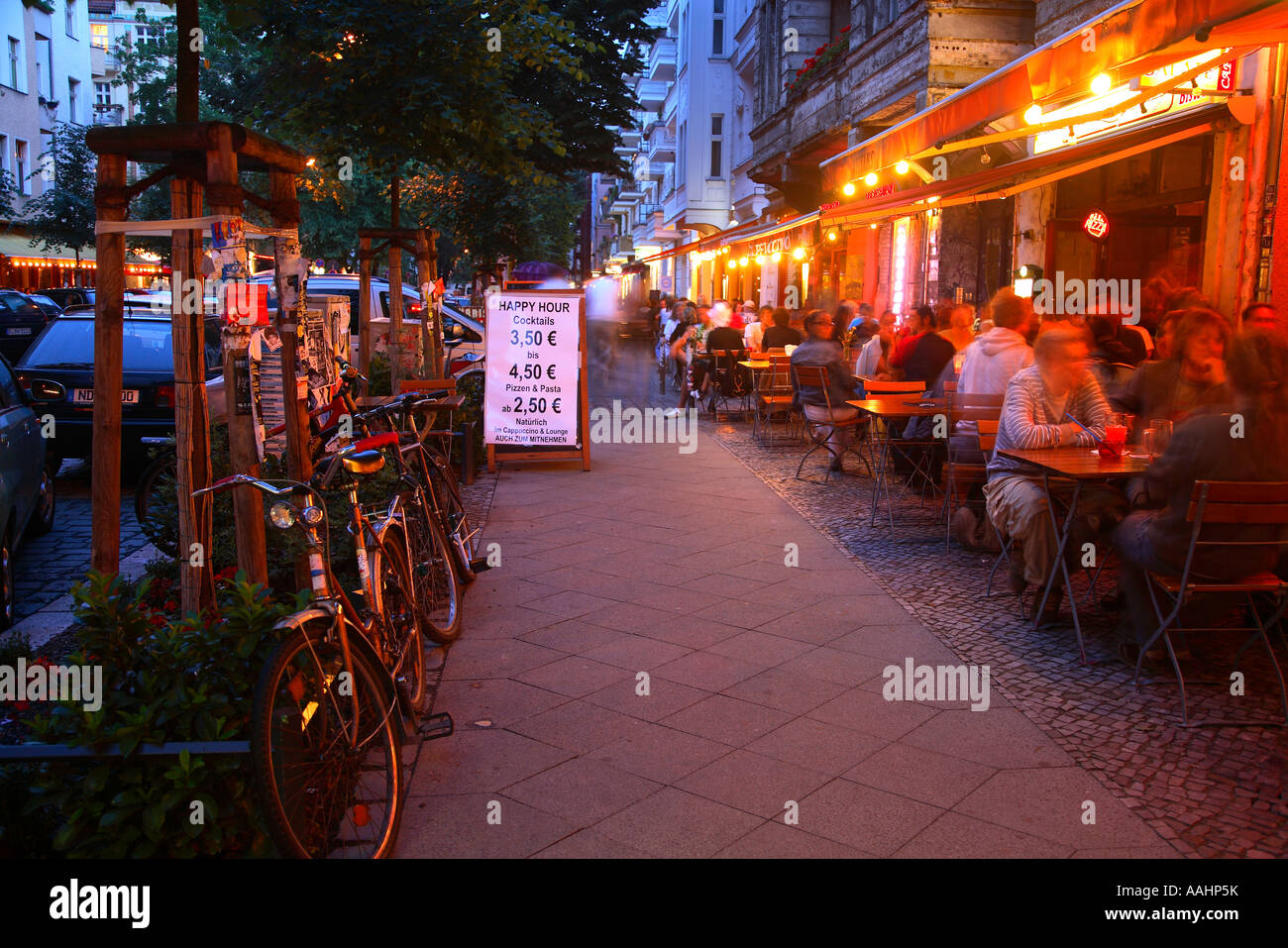 Simon Dach Strasse High Resolution Stock Photography and Images Alamy