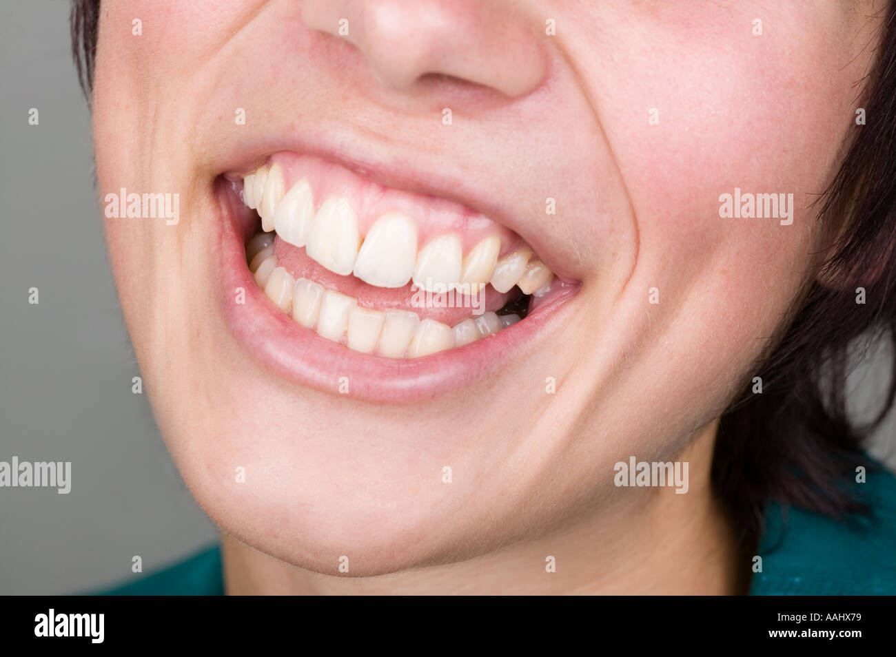 Smiles teeth colour hi-res stock photography and images - Alamy