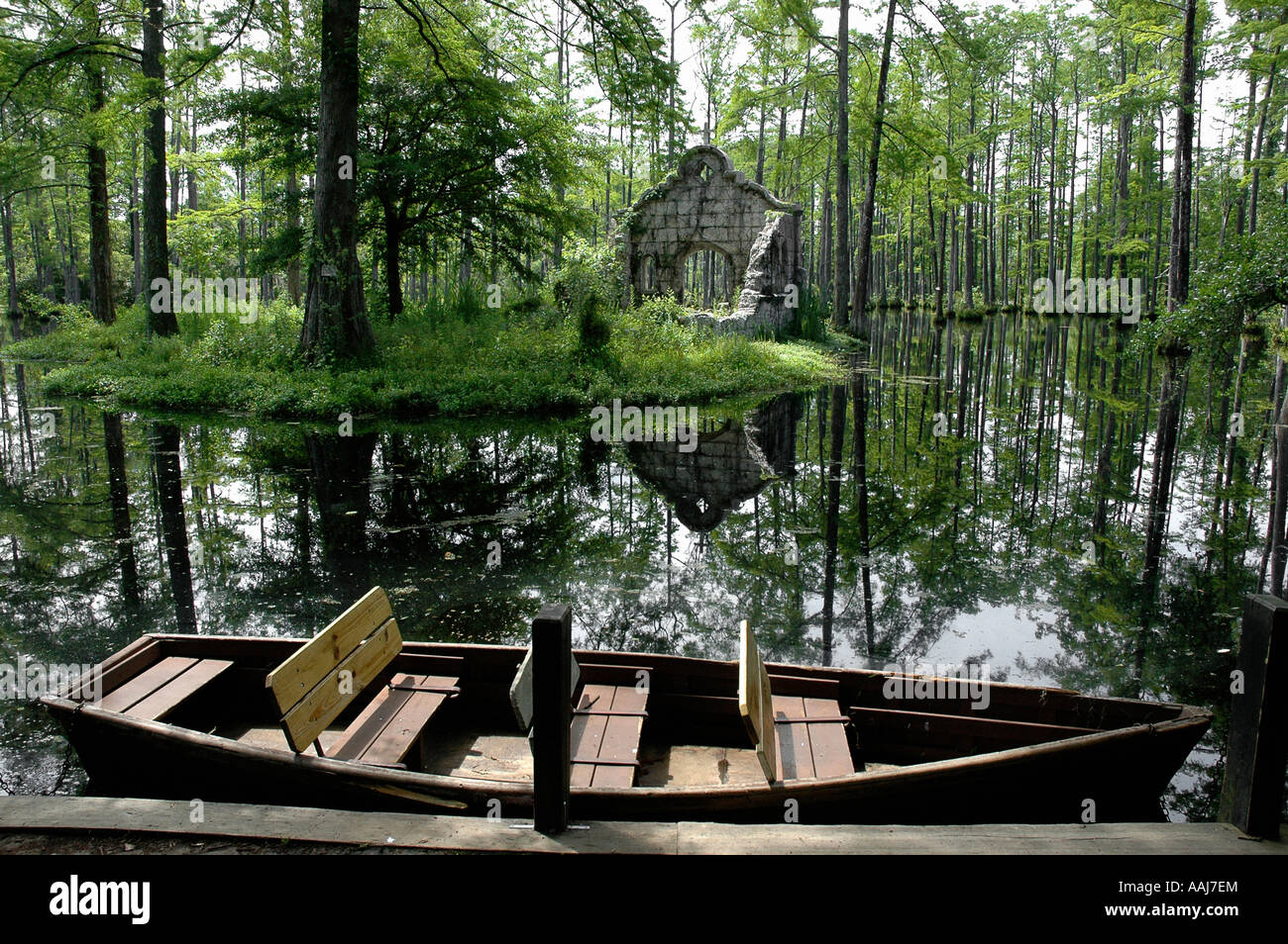 Tour Boats At Cypress Gardens Moncks Corner Sc Stock Photo