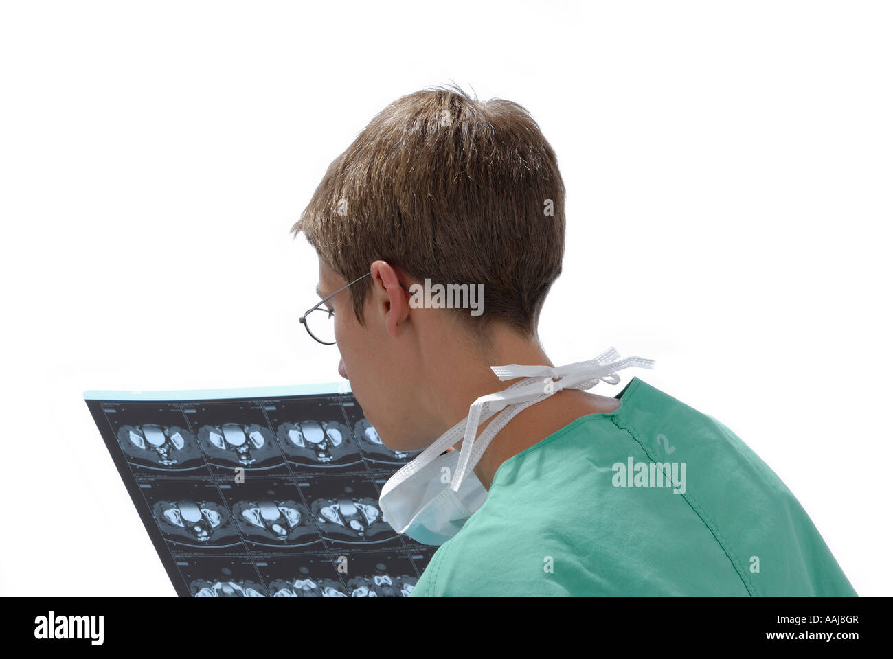 Dr looking at x ray hi-res stock photography and images - Alamy