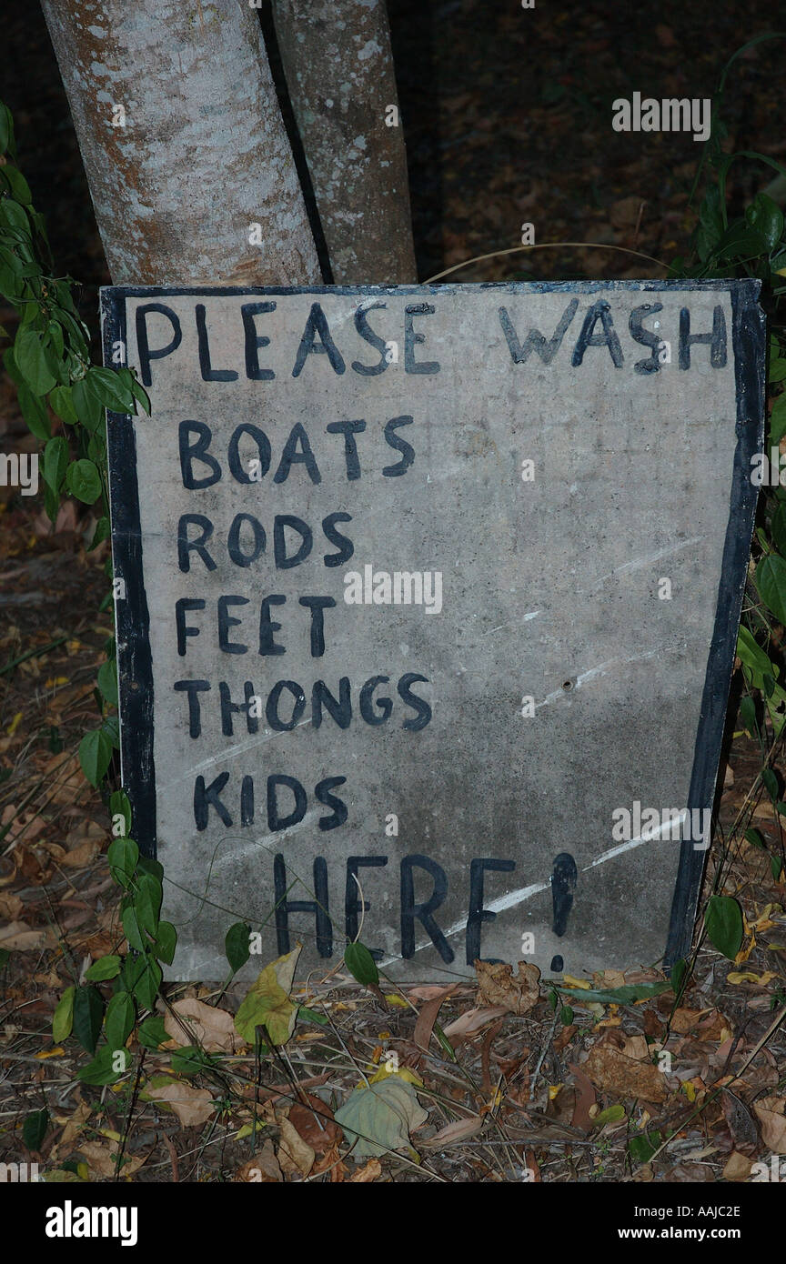 Please wash boats rods feet thongs kids here sign dsc 0784 Stock Photo