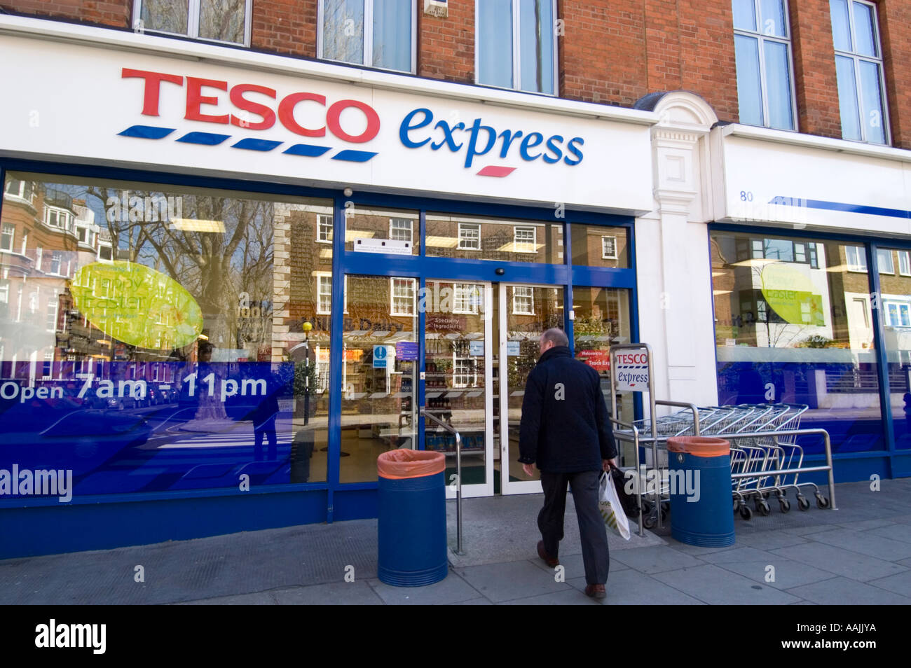 Tesco Express London England UK Stock Photo Alamy tesco-express-london-england-uk-stock-photo-alamy