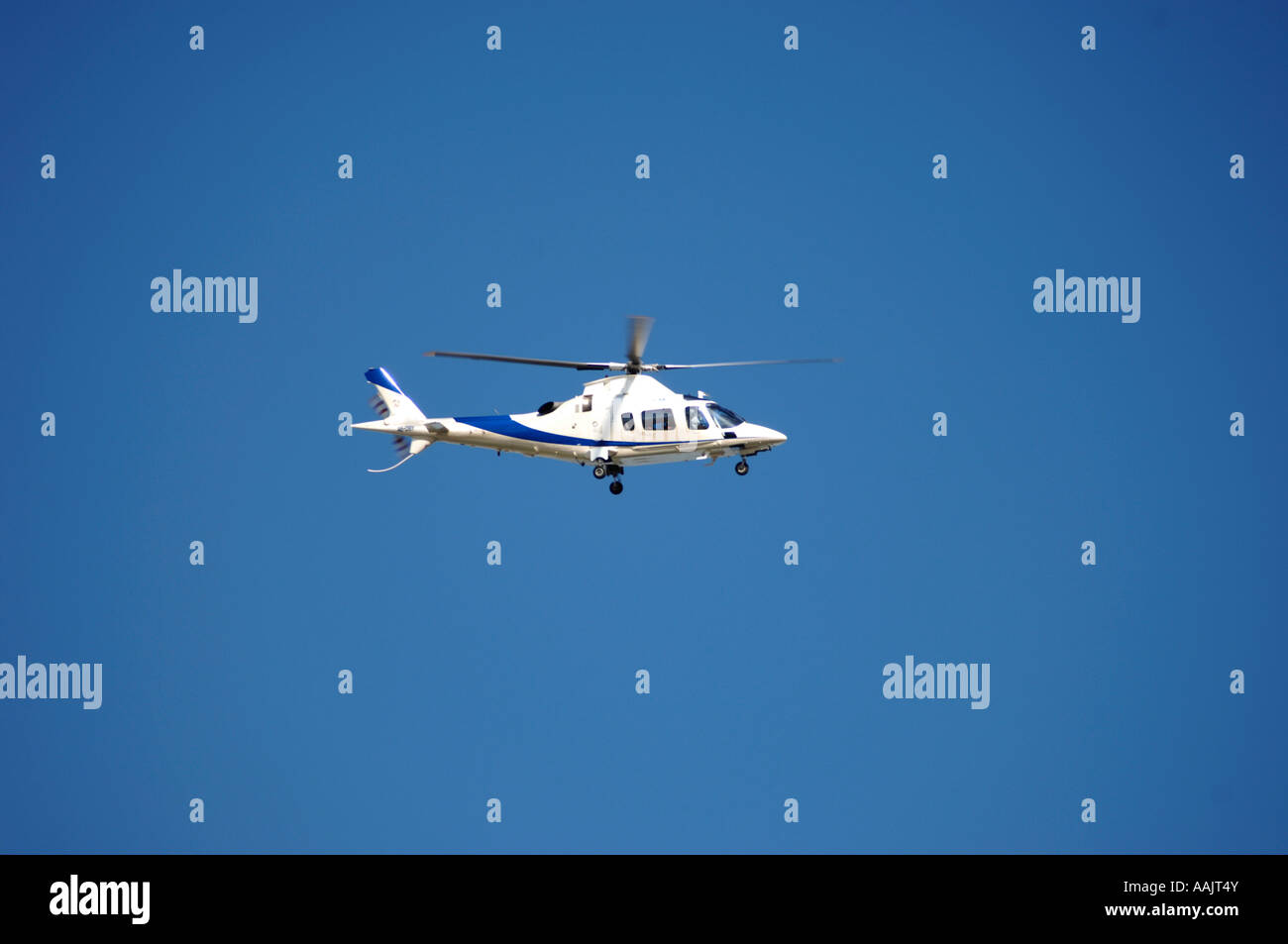 Rotor blade helicopter hi-res stock photography and images - Alamy