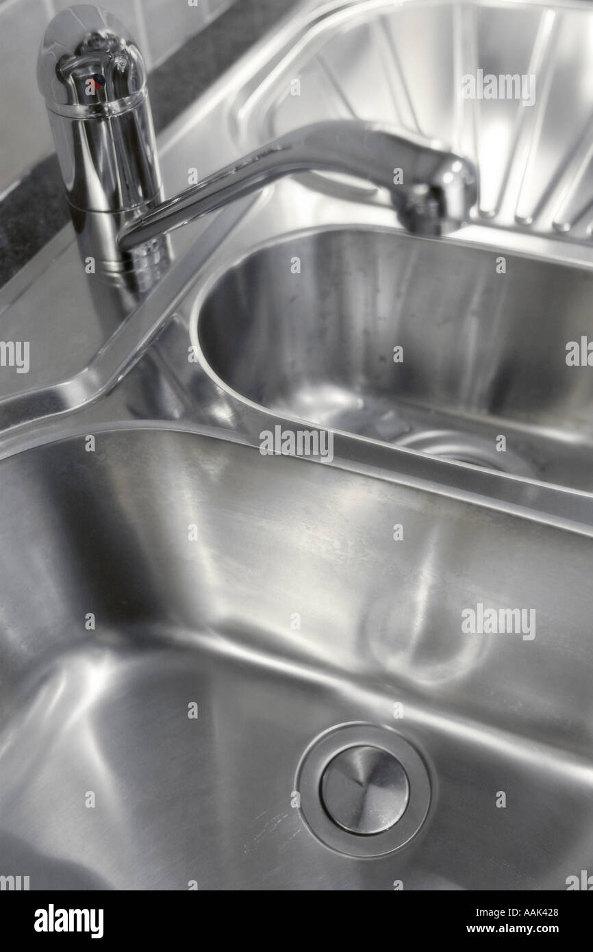 Stainless steel fridge hi-res stock photography and images - Alamy