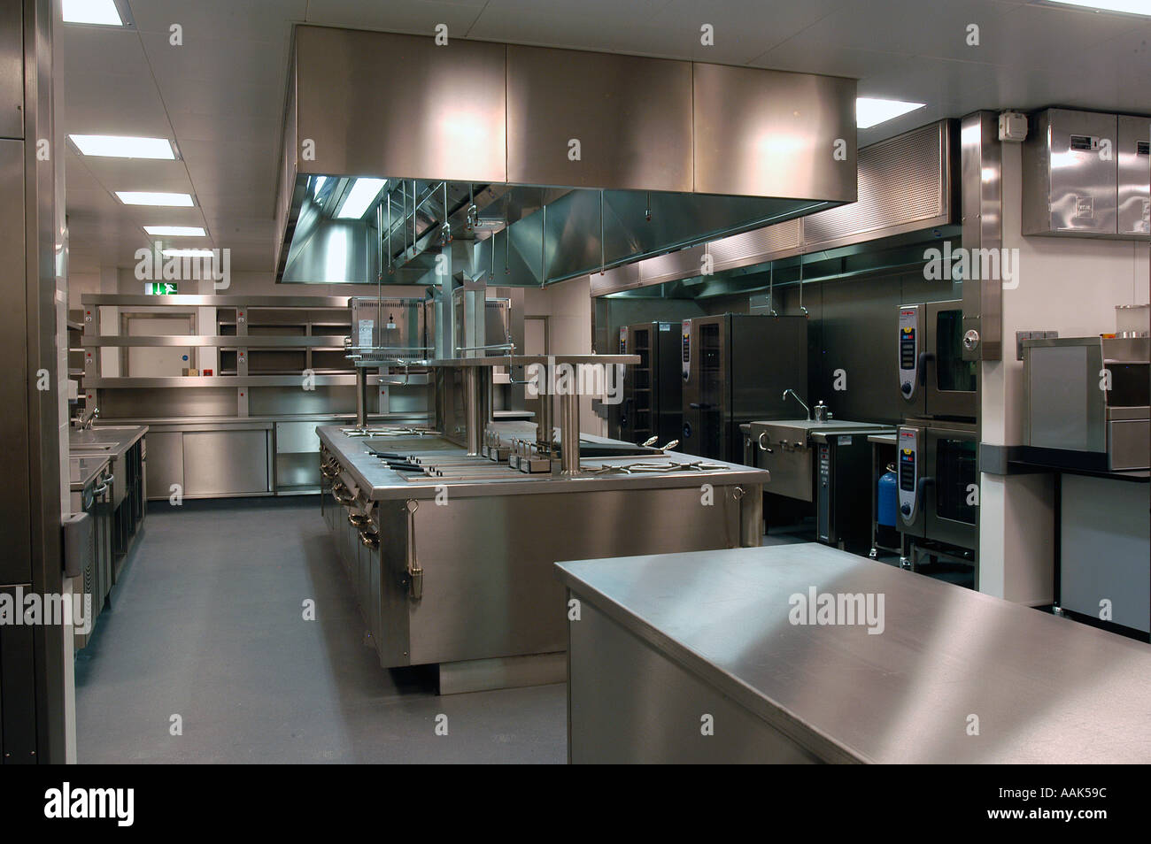 Interior of a modern hotel kitchen Stock Photo   Alamy