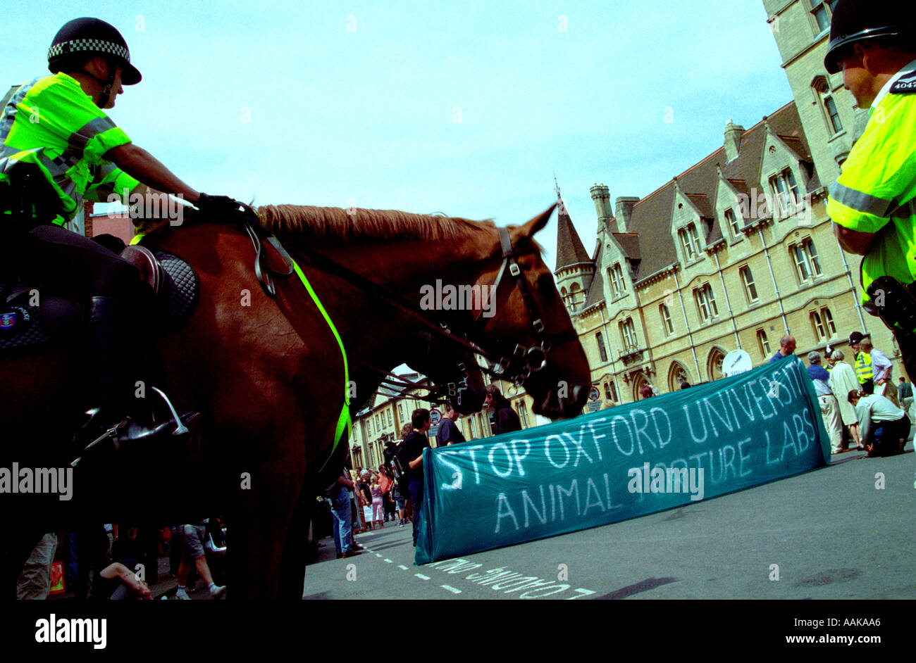 Animal rights protest oxford hi-res stock photography and images - Alamy