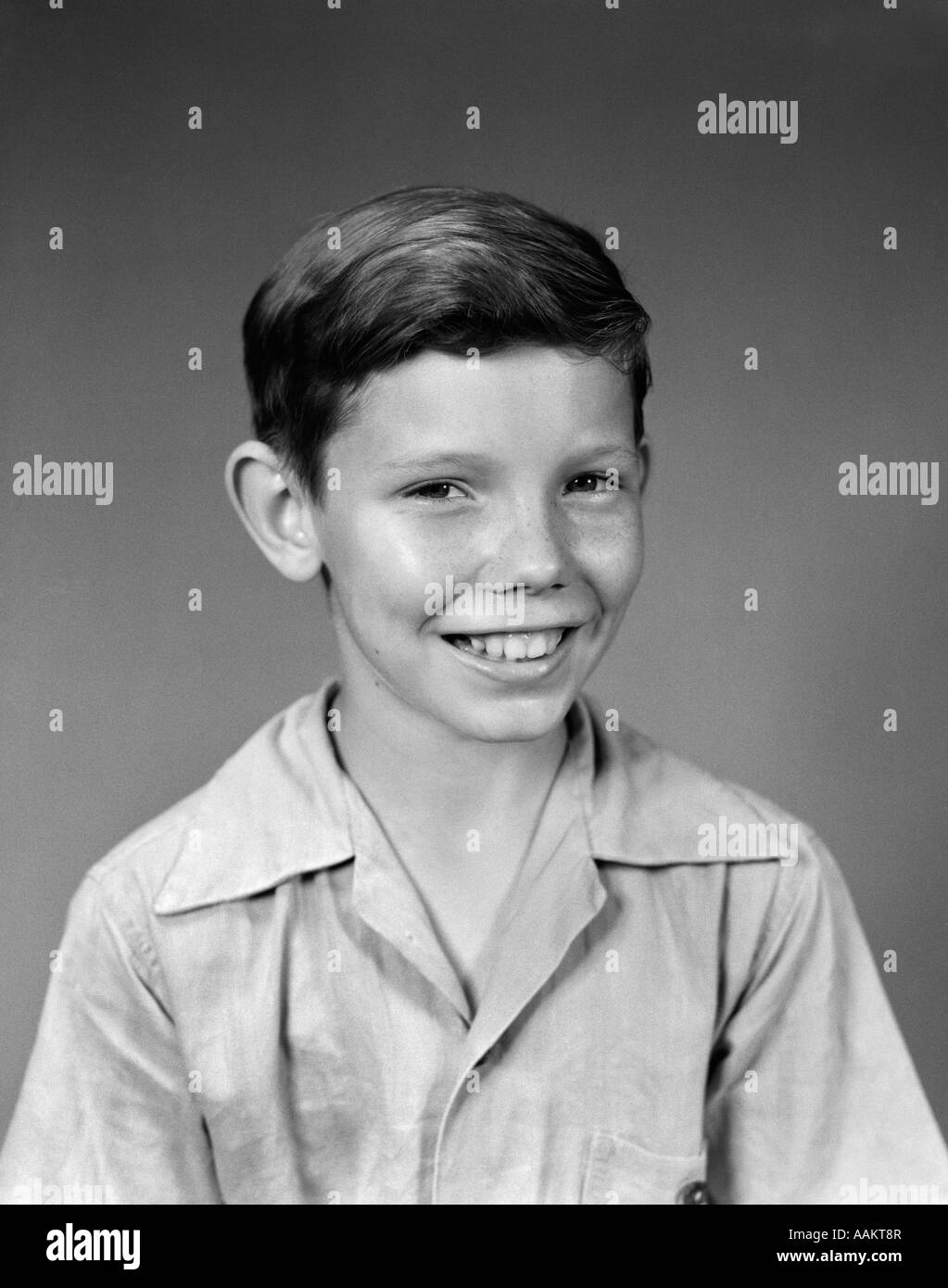 1940s 1950s SMILING BOY PORTRAIT SCHOOL PHOTO Stock Photo - Alamy