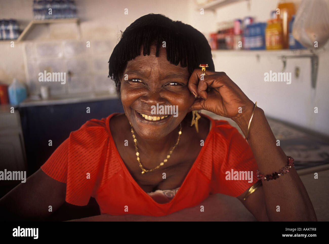South african old woman elderly hi-res stock photography and images - Alamy